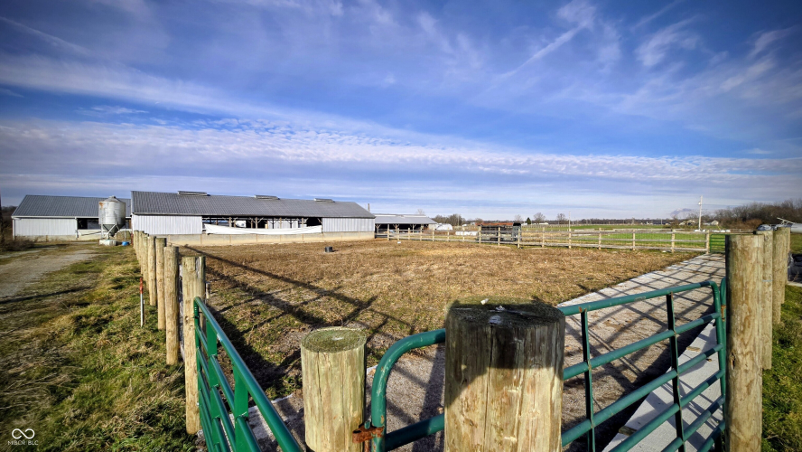 Listing Image 13