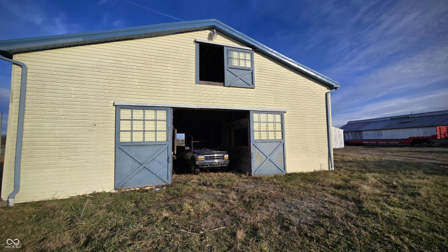 Listing Image 44