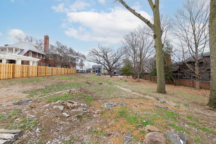 Listing Image 5