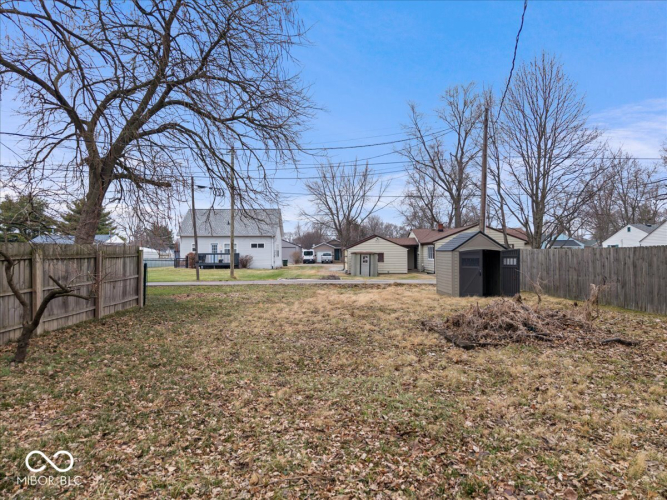 Listing Image 12