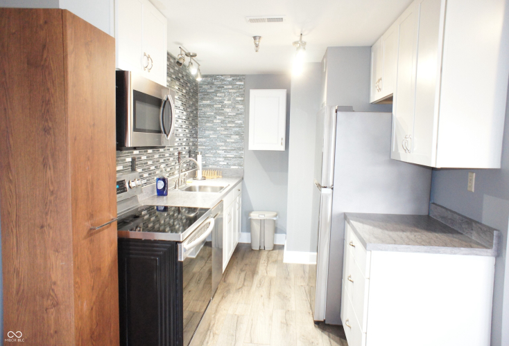 Listing Image 20
