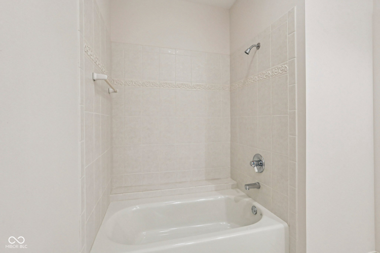 Listing Image 30