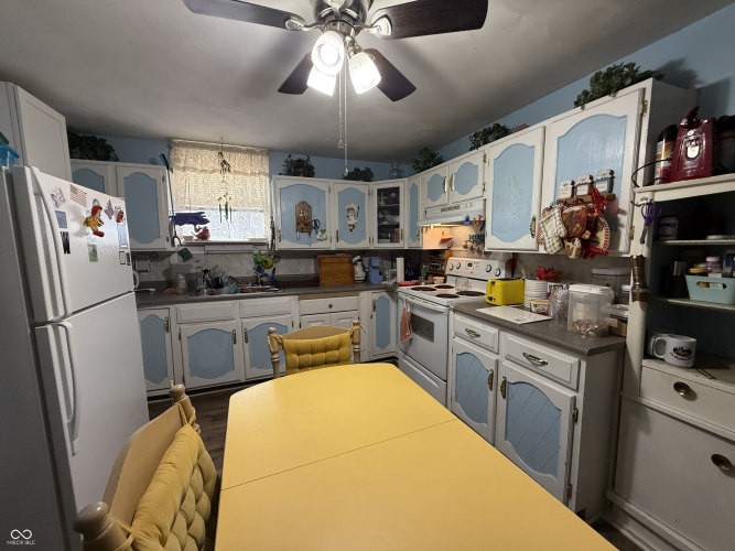 Listing Image 13