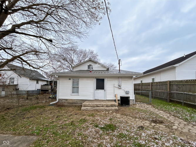 Listing Image 19