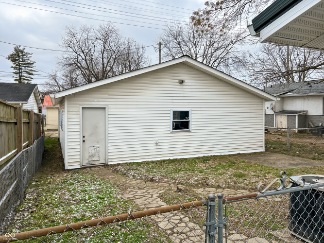 Listing Image 28
