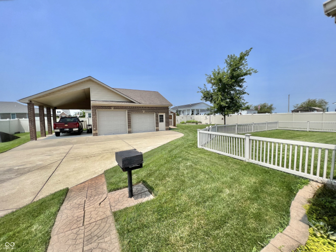 Listing Image 24
