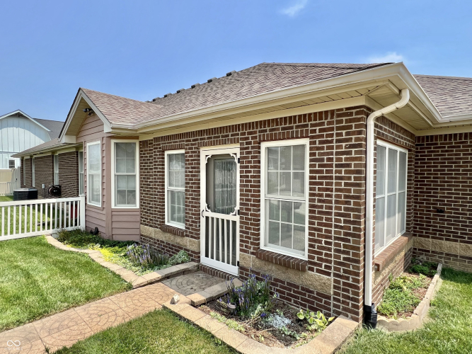 Listing Image 53