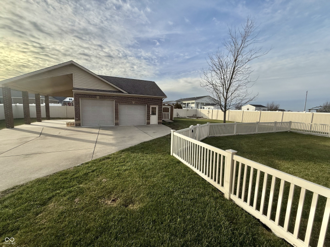 Listing Image 64