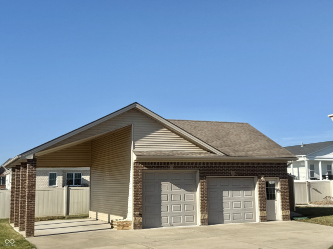 Listing Image 8