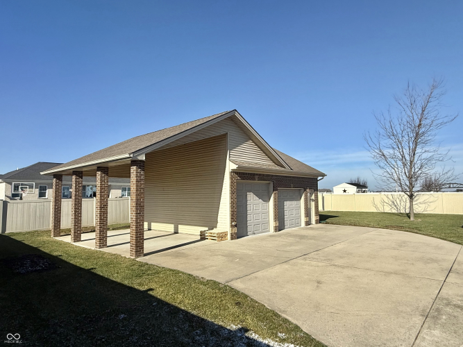 Listing Image 10