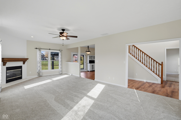 Listing Image 17