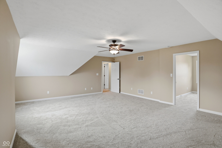 Listing Image 54