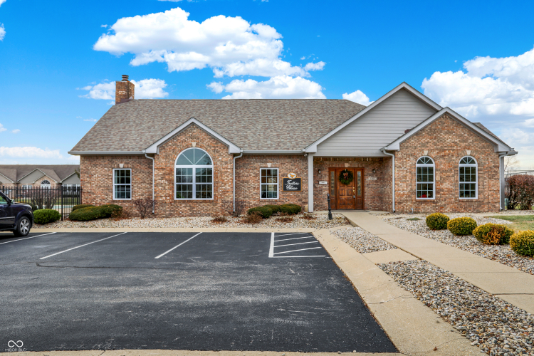 Listing Image 79