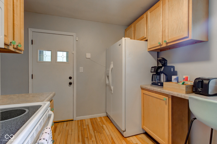 Listing Image 14