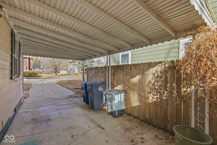 Listing Image 43
