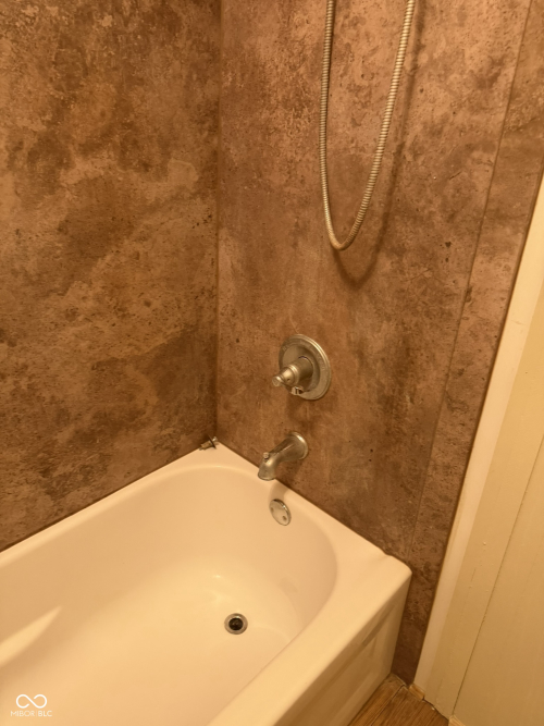 Listing Image 17