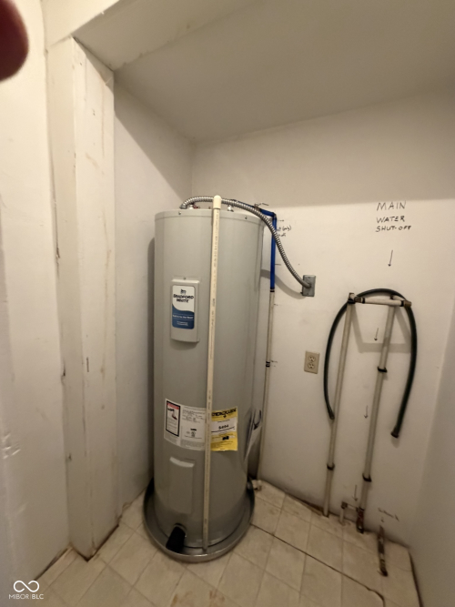 Listing Image 10