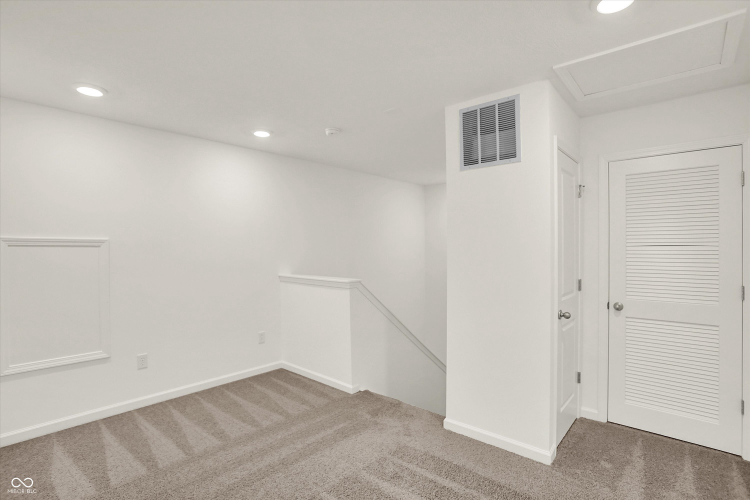 Listing Image 50