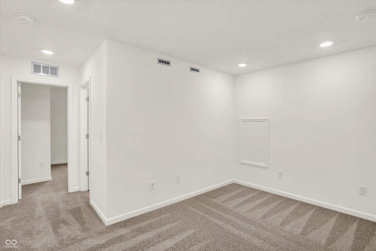 Listing Image 51