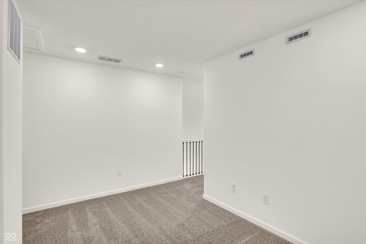 Listing Image 53