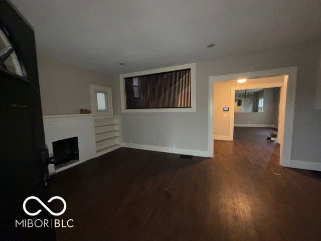 Listing Image 6