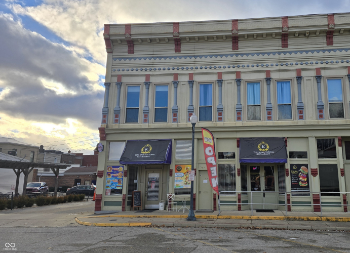Listing Image 11