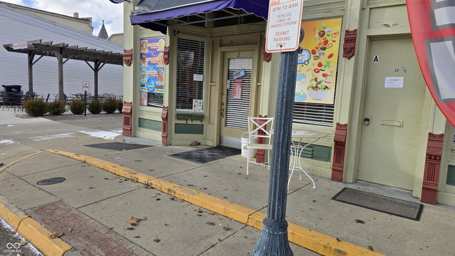 Listing Image 3