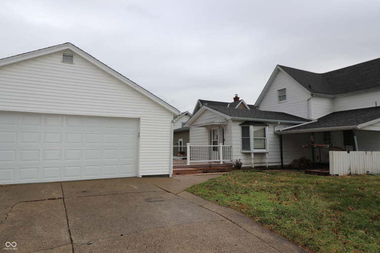 Listing Image 15