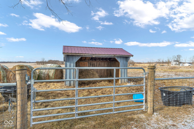 Listing Image 43