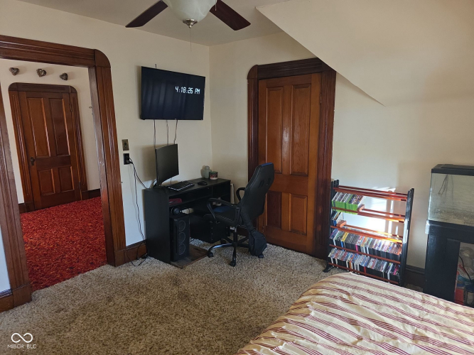 Listing Image 17