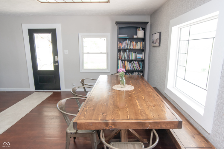 Listing Image 12