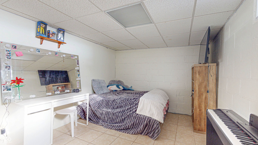 Listing Image 48