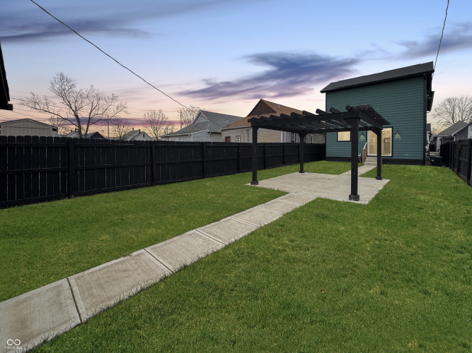 Listing Image 13