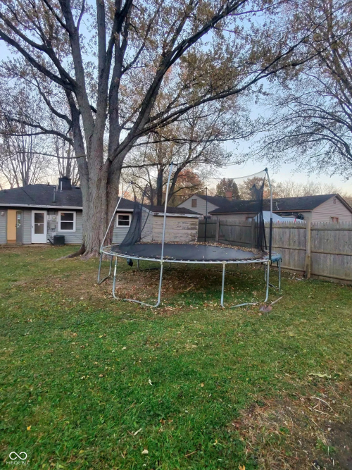 Listing Image 11