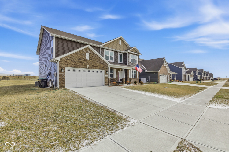 Listing Image 3