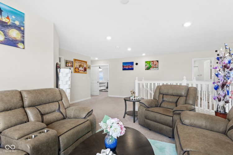 Listing Image 25