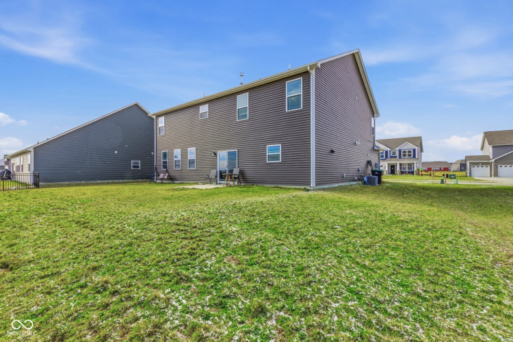 Listing Image 44