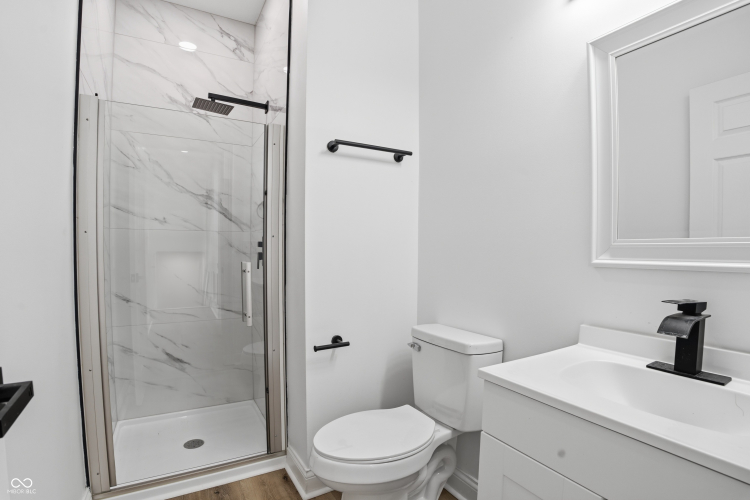 Listing Image 29