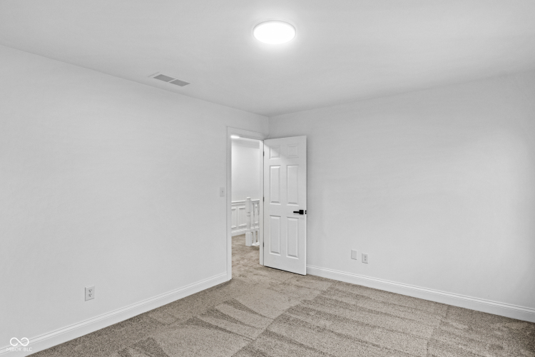 Listing Image 41