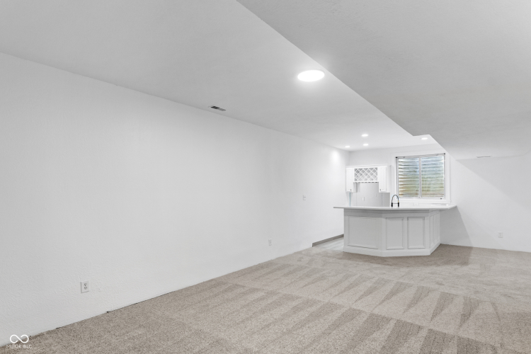 Listing Image 57