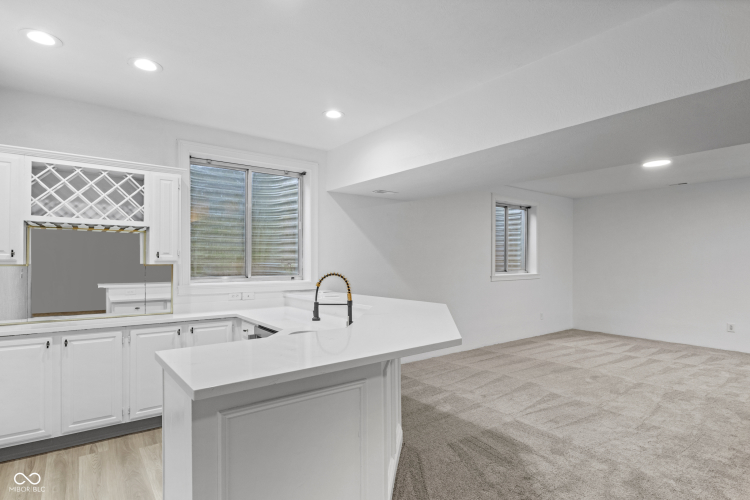 Listing Image 59