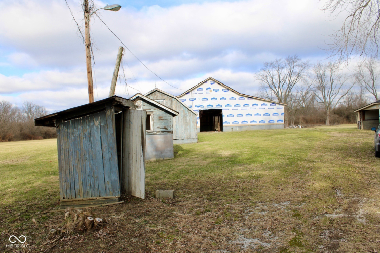 Listing Image 6