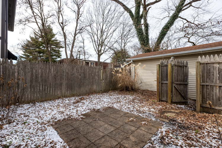 Listing Image 8