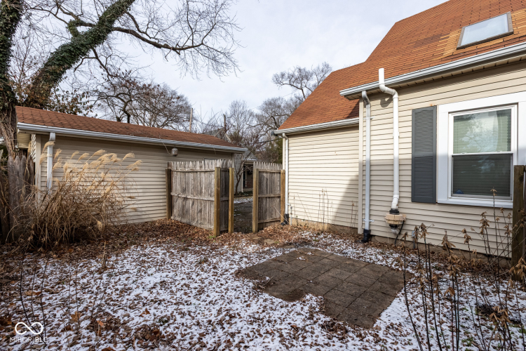 Listing Image 9