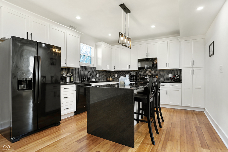 Listing Image 13