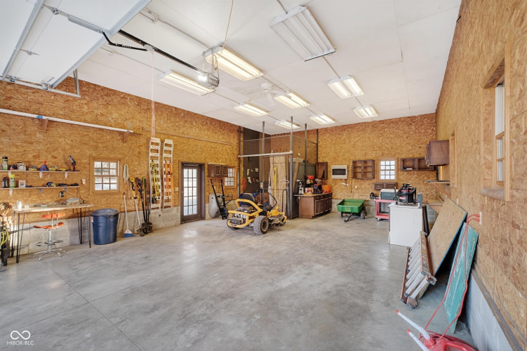 Listing Image 52