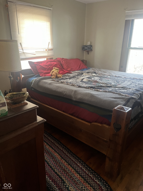 Listing Image 6