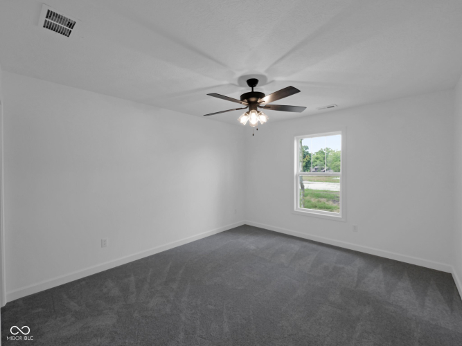 Listing Image 24