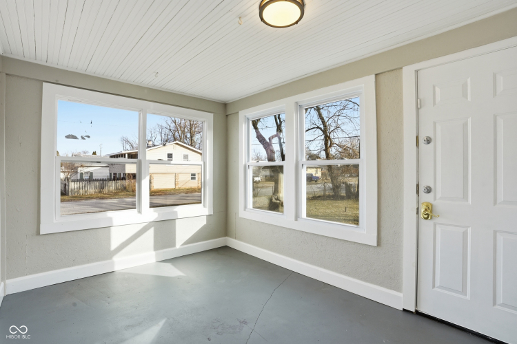 Listing Image 20