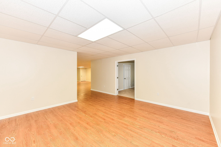 Listing Image 27